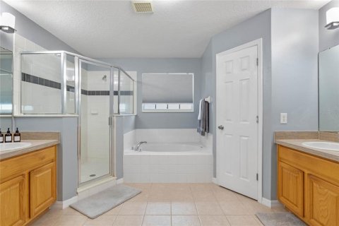 Villa ou maison à louer à Davenport, Floride: 5 chambres, 228.45 m2 № 2402907 - photo 4