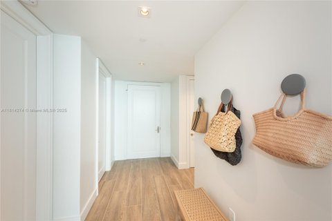 Copropriété à louer à Bal Harbour, Floride: 2 chambres, 186.64 m2 № 1962785 - photo 15