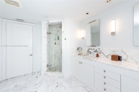 Copropriété à louer à Bal Harbour, Floride: 2 chambres, 186.64 m2 № 1962785 - photo 11