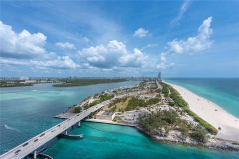 Copropriété à louer à Bal Harbour, Floride: 2 chambres, 186.64 m2 № 1962785 - photo 28