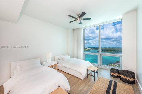 Copropriété à louer à Bal Harbour, Floride: 2 chambres, 186.64 m2 № 1962785 - photo 12