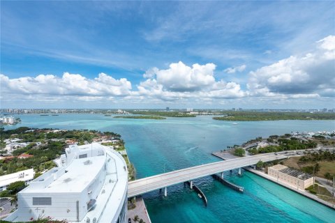 Copropriété à louer à Bal Harbour, Floride: 2 chambres, 186.64 m2 № 1962785 - photo 21