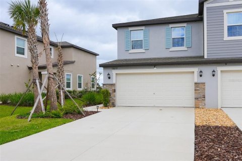 Townhouse in San Antonio, Florida 3 bedrooms, 167.32 sq.m. № 2110166 - photo 4