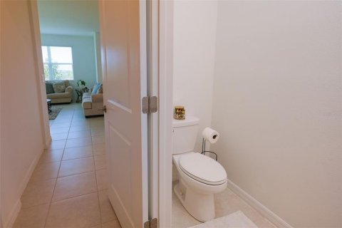 Townhouse in San Antonio, Florida 3 bedrooms, 167.32 sq.m. № 2110166 - photo 24