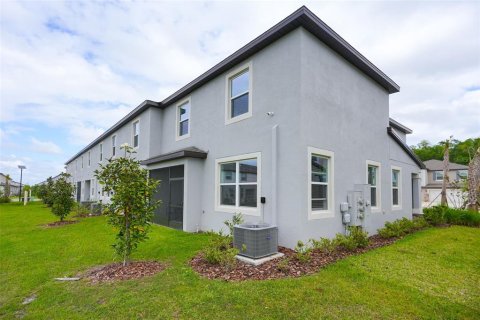 Townhouse in San Antonio, Florida 3 bedrooms, 167.32 sq.m. № 2110166 - photo 6