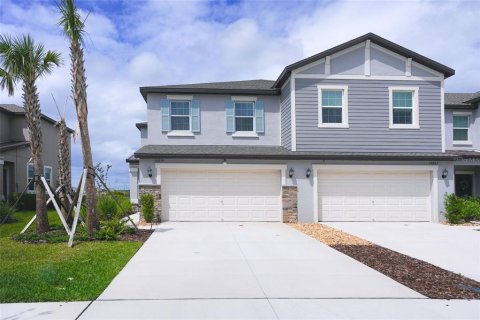 Townhouse in San Antonio, Florida 3 bedrooms, 167.32 sq.m. № 2110166 - photo 3