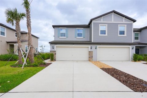 Townhouse in San Antonio, Florida 3 bedrooms, 167.32 sq.m. № 2110166 - photo 2