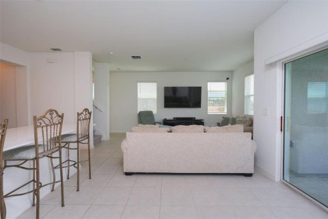 Townhouse in San Antonio, Florida 3 bedrooms, 167.32 sq.m. № 2110166 - photo 16