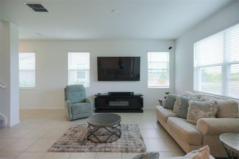 Townhouse in San Antonio, Florida 3 bedrooms, 167.32 sq.m. № 2110166 - photo 9