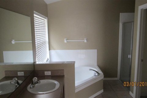Casa en alquiler en Kissimmee, Florida, 3 dormitorios, 142.7 m2 № 1835364 - foto 3