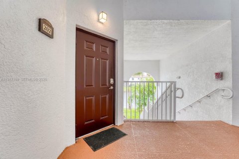 Copropriété à louer à Doral, Floride: 3 chambres, 126.72 m2 № 2003293 - photo 3