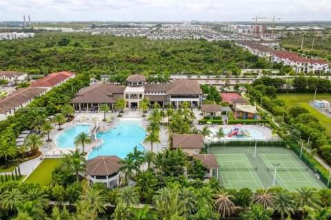 Copropriété à louer à Doral, Floride: 3 chambres, 126.72 m2 № 2003293 - photo 8