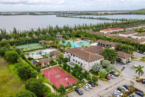 Copropriété à louer à Doral, Floride: 3 chambres, 126.72 m2 № 2003293 - photo 7