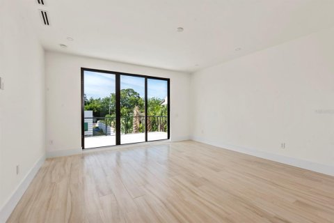 Casa en venta en Sarasota, Florida, 4 dormitorios, 279.17 m2 № 1190132 - foto 16
