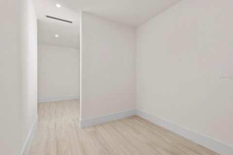 Casa en venta en Sarasota, Florida, 4 dormitorios, 279.17 m2 № 1190132 - foto 20