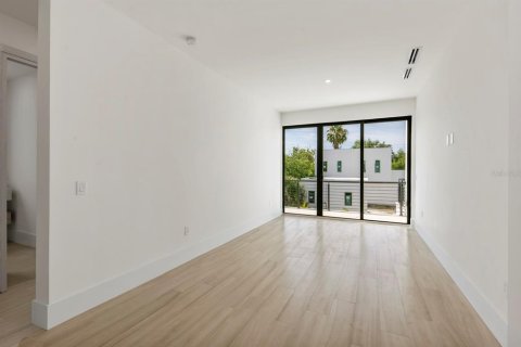 Casa en venta en Sarasota, Florida, 4 dormitorios, 279.17 m2 № 1190132 - foto 27
