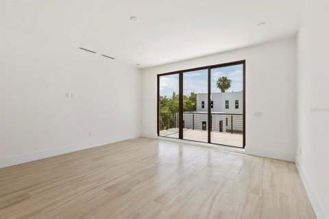 Casa en venta en Sarasota, Florida, 4 dormitorios, 279.17 m2 № 1190132 - foto 17