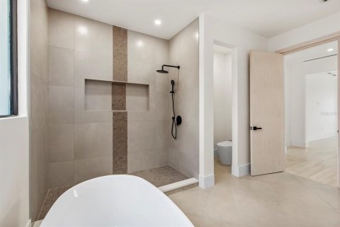 Casa en venta en Sarasota, Florida, 4 dormitorios, 279.17 m2 № 1190132 - foto 23