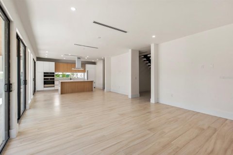 Casa en venta en Sarasota, Florida, 4 dormitorios, 279.17 m2 № 1190132 - foto 7