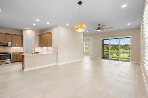 Townhouse in Ormond Beach, Florida 2 bedrooms, 142.05 sq.m. № 1894004 - photo 8