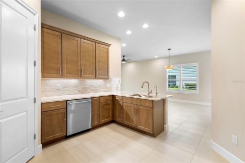 Townhouse in Ormond Beach, Florida 2 bedrooms, 142.05 sq.m. № 1894004 - photo 17
