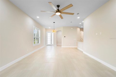 Townhouse in Ormond Beach, Florida 2 bedrooms, 142.05 sq.m. № 1894004 - photo 13