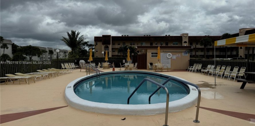 Condo à Sunrise, Floride, 1 chambre  № 1699572