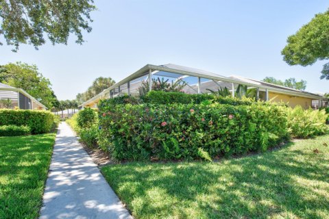 Adosado en venta en Palm Beach Gardens, Florida, 2 dormitorios, 107.02 m2 № 1134923 - foto 1