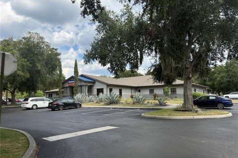 Commercial property in Ocala, Florida № 2394242