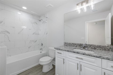 Casa en venta en New Port Richey, Florida, 3 dormitorios, 137.96 m2 № 2306050 - foto 23