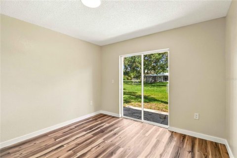 Villa ou maison à vendre à Bradenton, Floride: 3 chambres, 102.19 m2 № 2418625 - photo 15