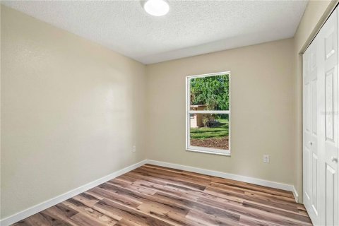 Villa ou maison à vendre à Bradenton, Floride: 3 chambres, 102.19 m2 № 2418625 - photo 25