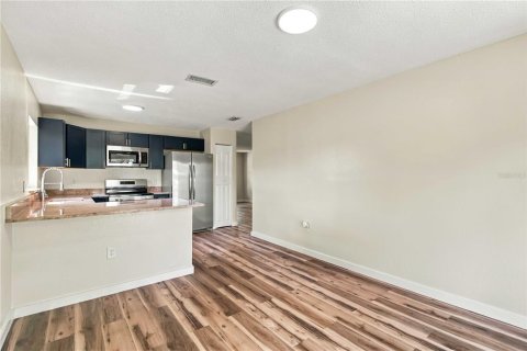 Villa ou maison à vendre à Bradenton, Floride: 3 chambres, 102.19 m2 № 2418625 - photo 13
