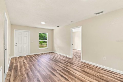 Villa ou maison à vendre à Bradenton, Floride: 3 chambres, 102.19 m2 № 2418625 - photo 9