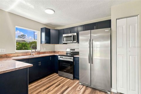 Villa ou maison à vendre à Bradenton, Floride: 3 chambres, 102.19 m2 № 2418625 - photo 4