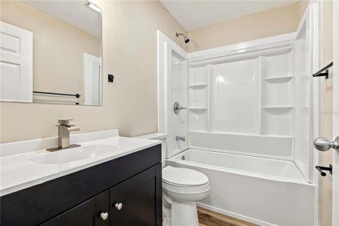 Villa ou maison à vendre à Bradenton, Floride: 3 chambres, 102.19 m2 № 2418625 - photo 16