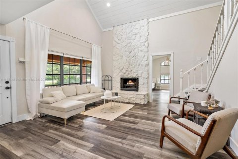 House in Palm Beach Gardens, Florida 3 bedrooms, 185.8 sq.m. № 1817593 - photo 3