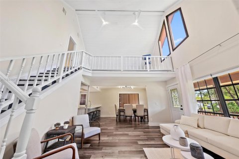 House in Palm Beach Gardens, Florida 3 bedrooms, 185.8 sq.m. № 1817593 - photo 4