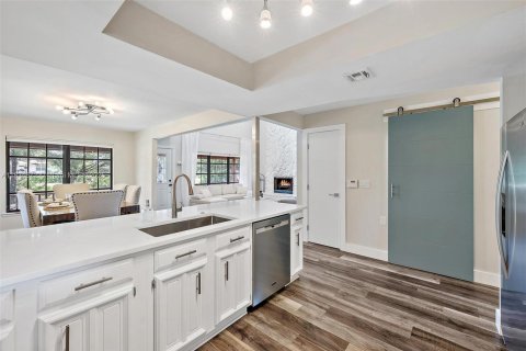 House in Palm Beach Gardens, Florida 3 bedrooms, 185.8 sq.m. № 1817593 - photo 6