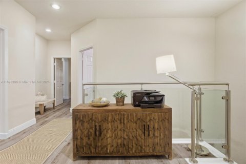 Villa ou maison à vendre à Doral, Floride: 4 chambres, 246.19 m2 № 2053947 - photo 26