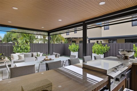 Villa ou maison à vendre à Doral, Floride: 4 chambres, 246.19 m2 № 2053947 - photo 29