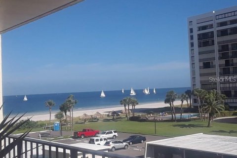 Copropriété à louer à Clearwater, Floride: 2 chambres, 129.51 m2 № 2106802 - photo 3