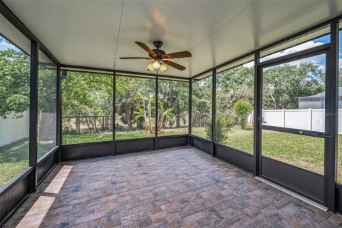 House in Hudson, Florida 3 bedrooms, 190.73 sq.m. № 1670858 - photo 4