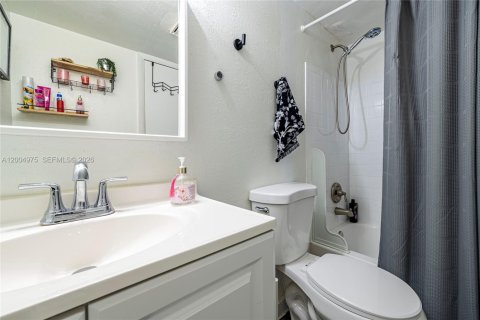 Copropriété à vendre à Dania Beach, Floride: 2 chambres, 88.26 m2 № 2069056 - photo 25