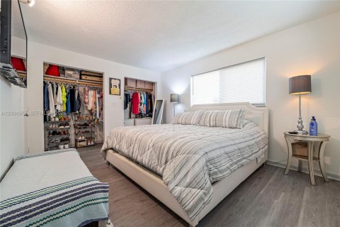 Copropriété à vendre à Dania Beach, Floride: 2 chambres, 88.26 m2 № 2069056 - photo 18