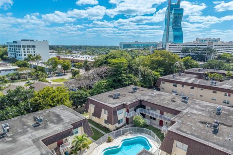 Condo in Dania Beach, Florida, 2 bedrooms  № 2069056