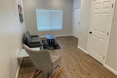 Townhouse in Tampa, Florida 3 bedrooms, 103.21 sq.m. № 1810251 - photo 6