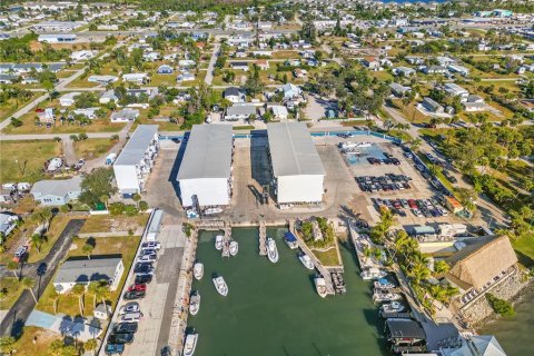 Propiedad comercial en venta en Englewood, Florida, 6 dormitorios, 320.7 m2 № 2155805 - foto 11