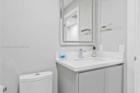 Condo in Miami, Florida, 3 bedrooms  № 1888743 - photo 25