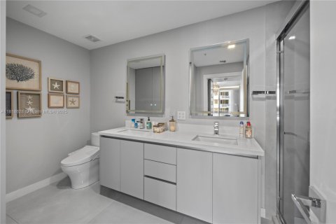 Condo in Miami, Florida, 3 bedrooms  № 1888743 - photo 11
